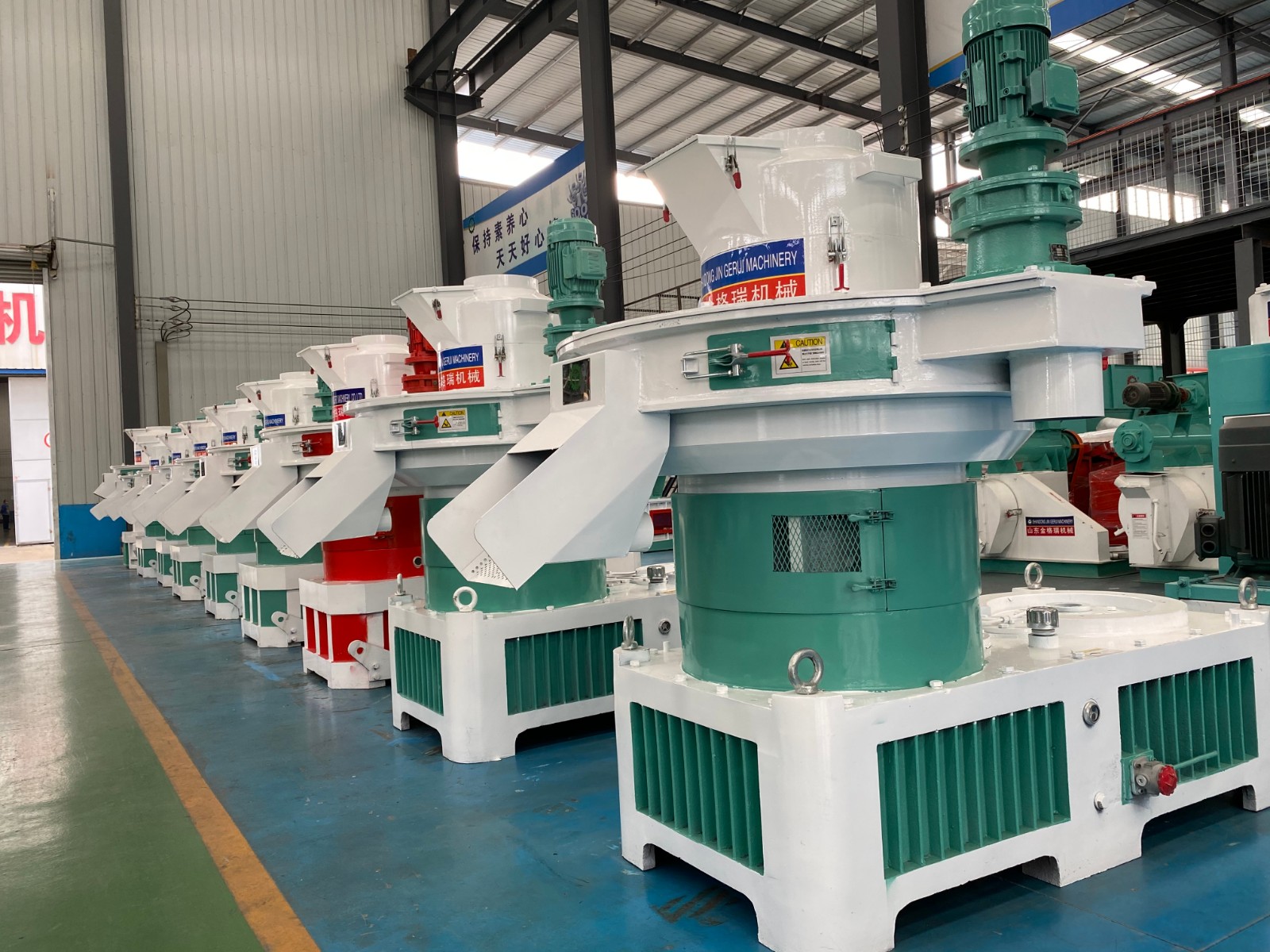 生物质秸秆颗?；? width=