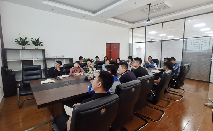 通过不断的学习培训，加强销售人员有关颗?；吧叩幕≈读私?jpg