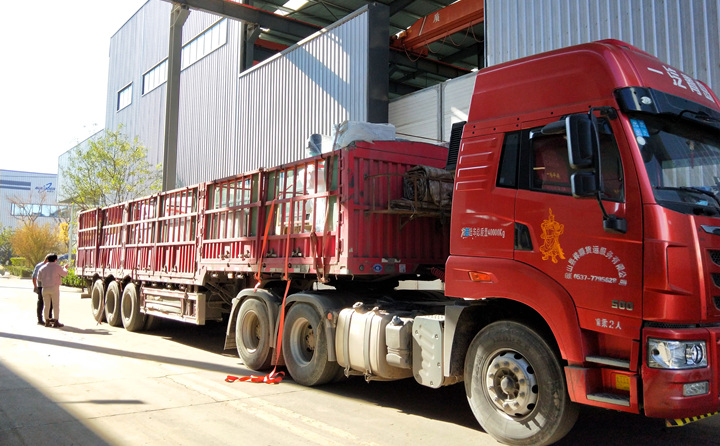 2台木屑制?；?jpg