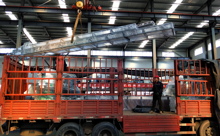 2台木屑制?；?jpg