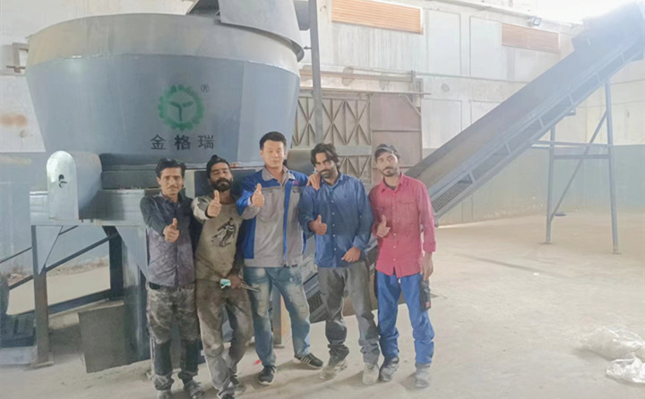 巴基斯坦年产5000吨木屑颗?；?jpg