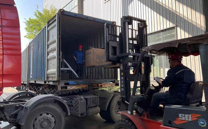 巴西客户订购的中国山东金格瑞生物质颗?；璞敢炎俺低瓿?/></p><p style=